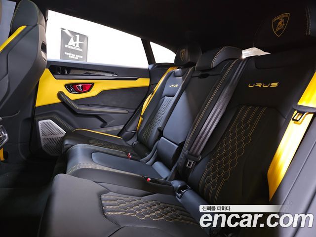 Lamborghini Urus 2024 — photo 19