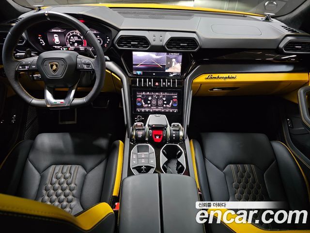 Lamborghini Urus 2024 — photo 20