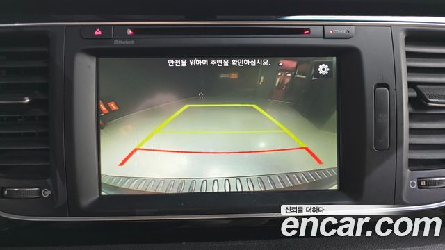 Kia Canival 2015 — photo 15