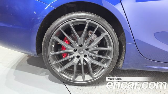Maserati Ghibli 2019 — photo 5