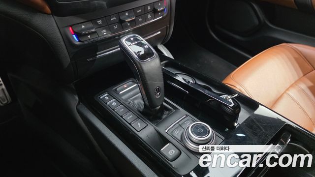 Maserati Ghibli 2019 — photo 12