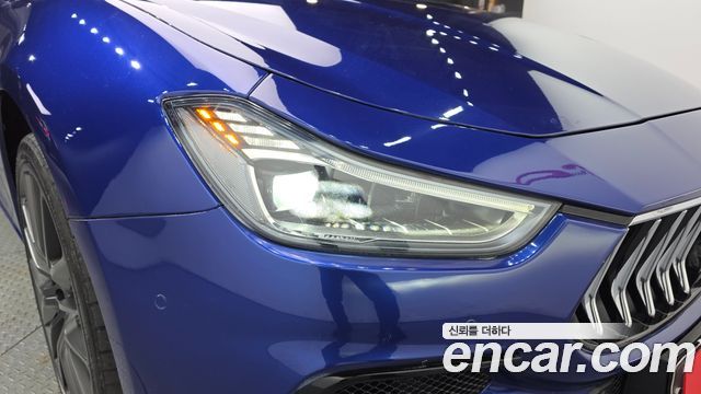 Maserati Ghibli 2019 — photo 8