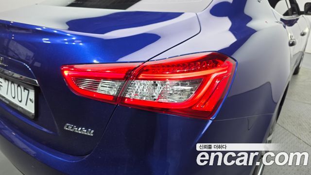 Maserati Ghibli 2019 — photo 9