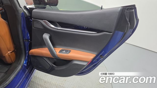 Maserati Ghibli 2019 — photo 15