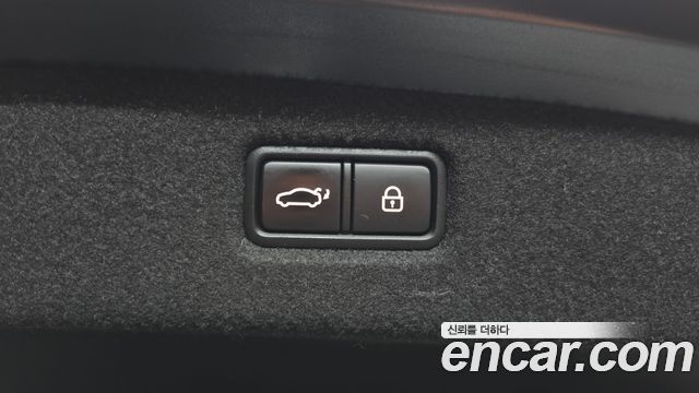 Genesis G90 2019 — photo 23