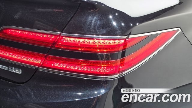 Genesis G90 2019 — photo 9
