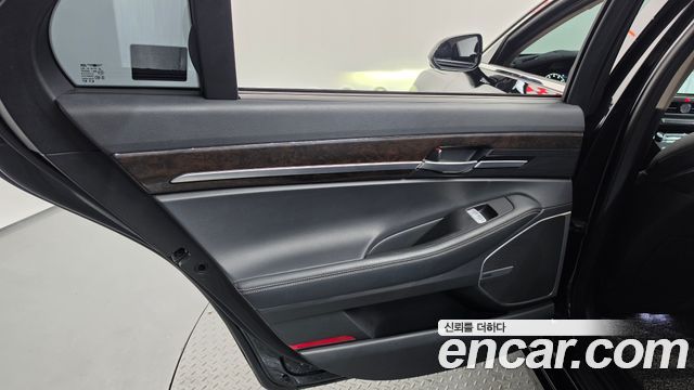 Genesis G90 2019 — photo 15