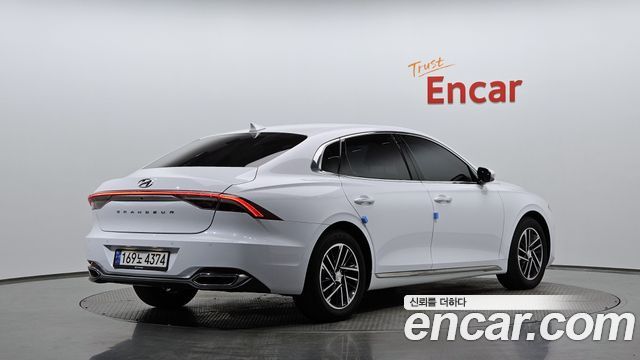 Hyundai Grandeur 2023 — photo 2