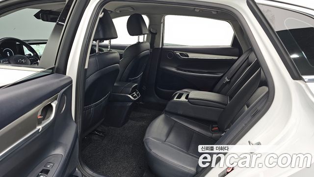 Hyundai Grandeur 2023 — photo 16