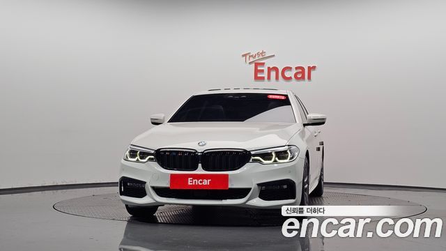 BMW 5-Series 2018 — photo 3