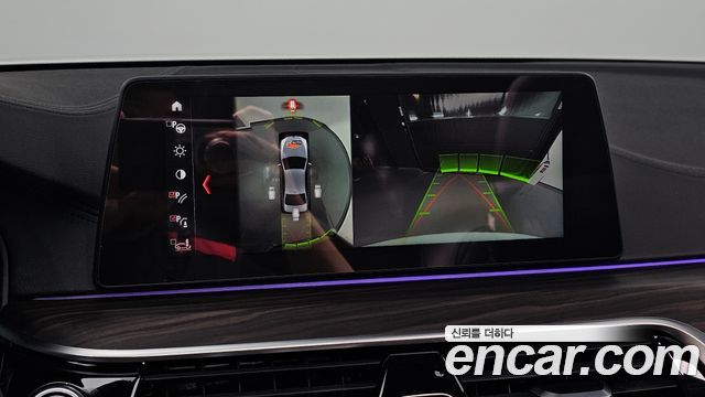 BMW 5-Series 2018 — photo 25