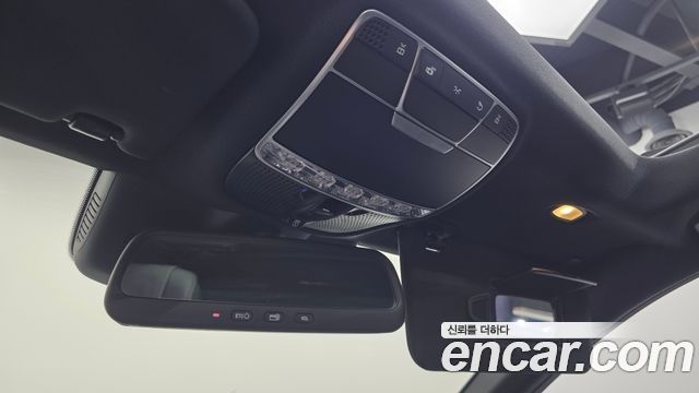 Mercedes-Benz S-Class 2016 — photo 18