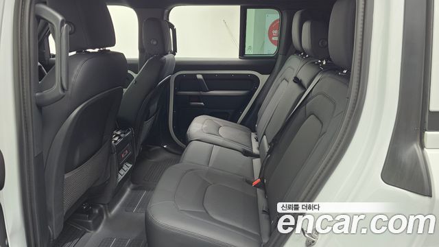 Land Rover Defender 2026 — photo 4