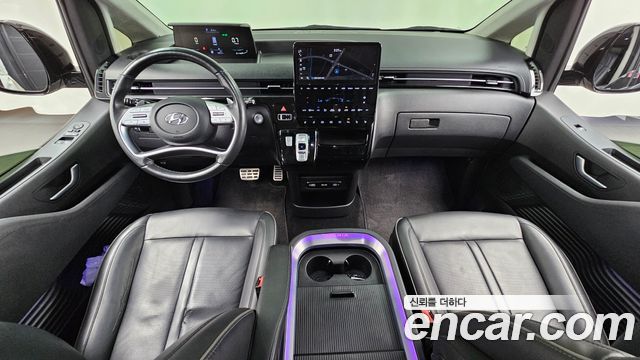 Hyundai Staria 2023 — photo 7