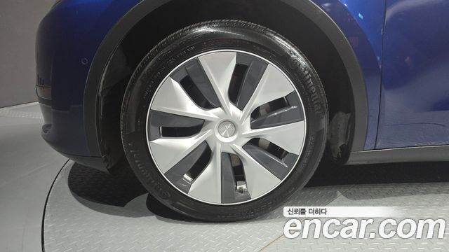 Tesla Model Y 2022 — photo 5