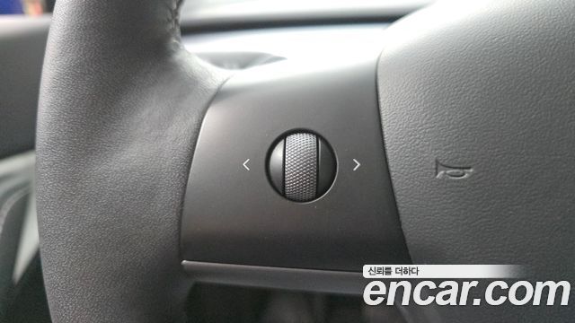 Tesla Model Y 2022 — photo 29
