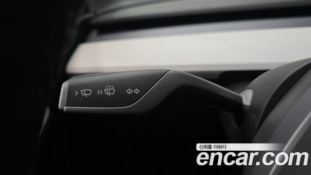 Tesla Model Y 2022 — photo 31