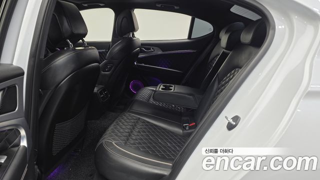 Genesis G70 2019 — photo 12