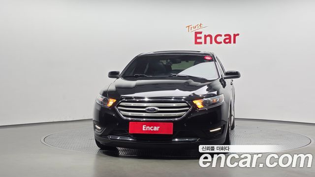 Ford Taurus 2015 — photo 3