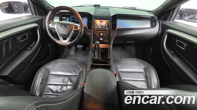 Ford Taurus 2015 — photo 7