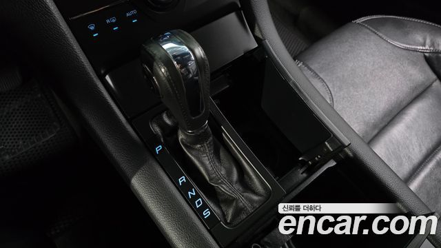 Ford Taurus 2015 — photo 9