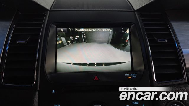 Ford Taurus 2015 — photo 15