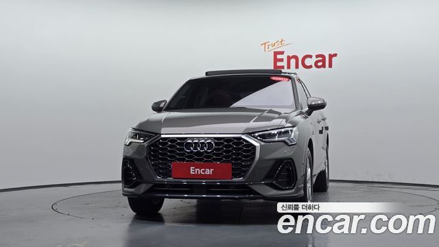 Audi Q3 2022 — photo 3