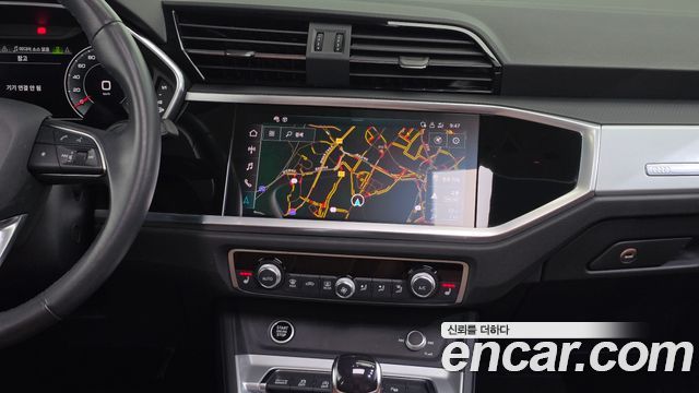 Audi Q3 2022 — photo 21