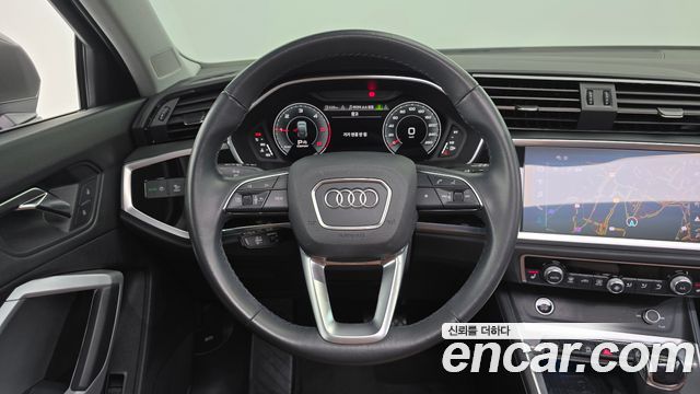 Audi Q3 2022 — photo 22