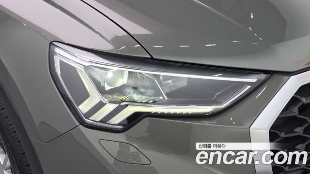 Audi Q3 2022 — photo 8