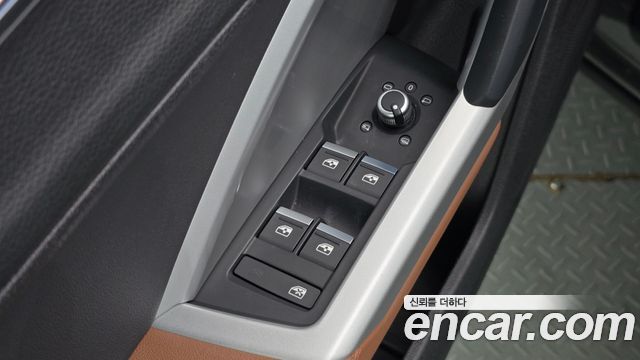 Audi Q3 2022 — photo 33