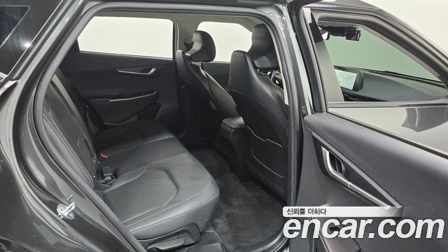 Kia EV6 2022 — photo 17