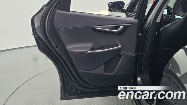 Kia EV6 2022 — photo 15