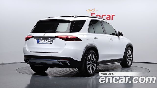 Mercedes-Benz GLE-Class 2023 — photo 2
