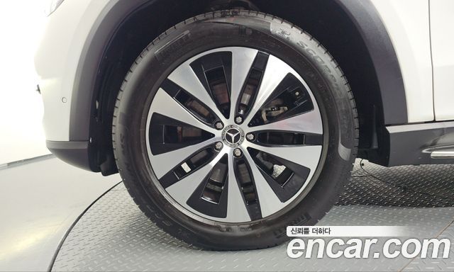 Mercedes-Benz GLE-Class 2023 — photo 5