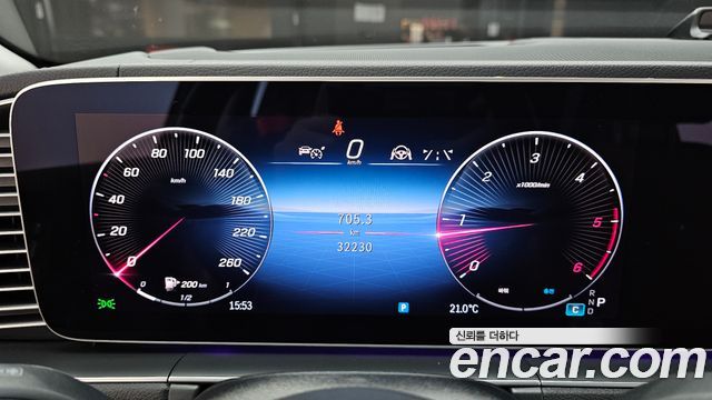 Mercedes-Benz GLE-Class 2023 — photo 11