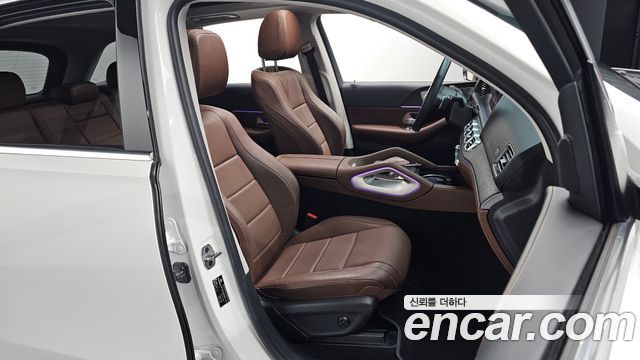 Mercedes-Benz GLE-Class 2023 — photo 16