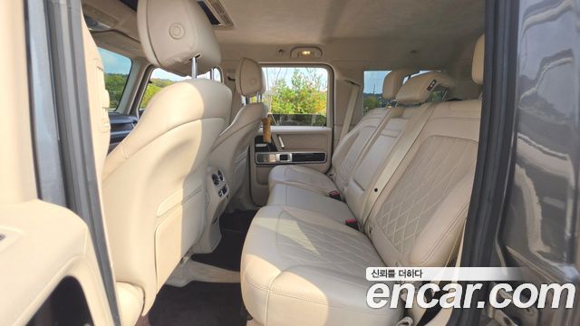 Mercedes-Benz G-Class 2020 — photo 13