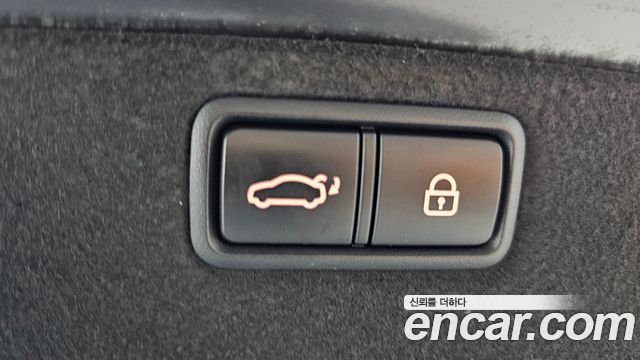 Genesis G80 2018 — photo 23
