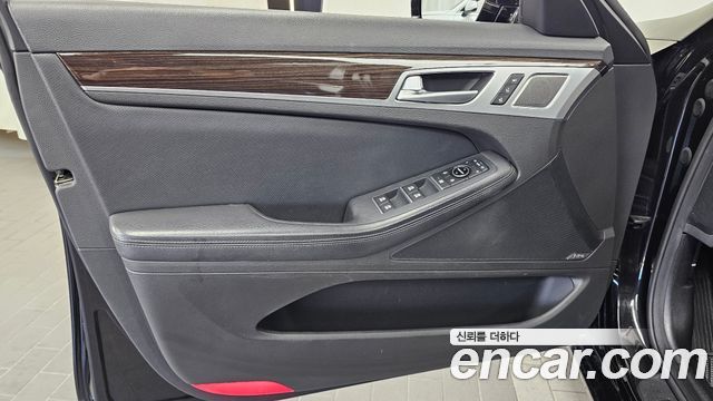 Genesis G80 2018 — photo 14