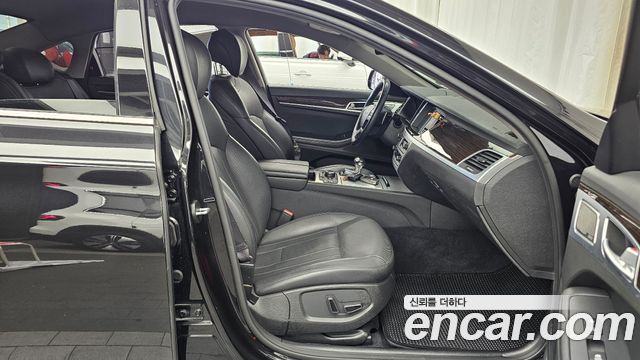 Genesis G80 2018 — photo 16