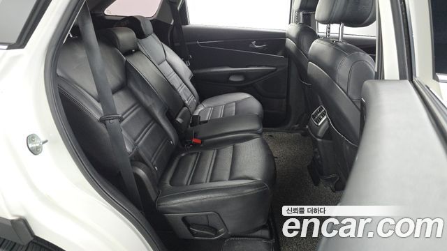Kia Sorento 2016 — photo 17