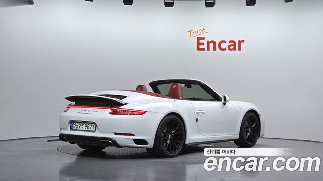 Porsche 911 2018 — photo 2