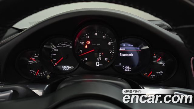 Porsche 911 2018 — photo 11