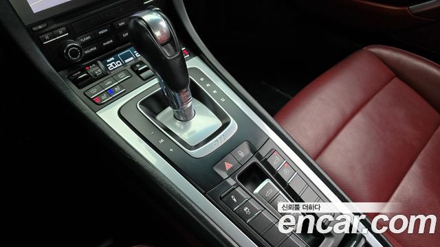 Porsche 911 2018 — photo 12