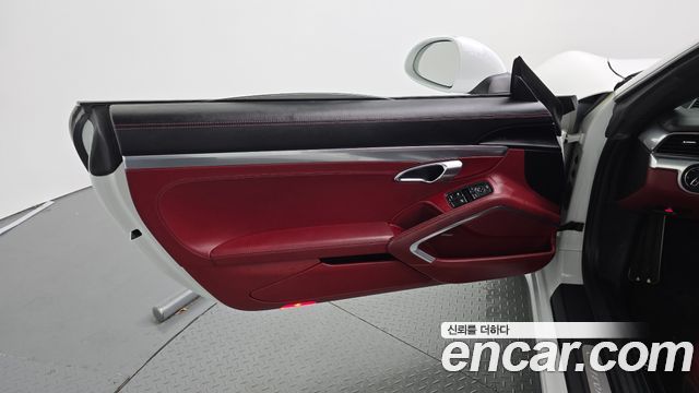 Porsche 911 2018 — photo 14