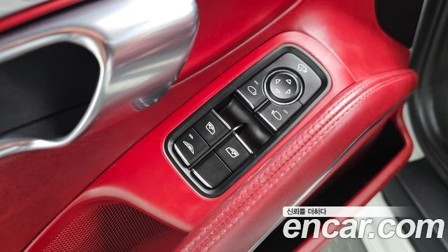 Porsche 911 2018 — photo 28