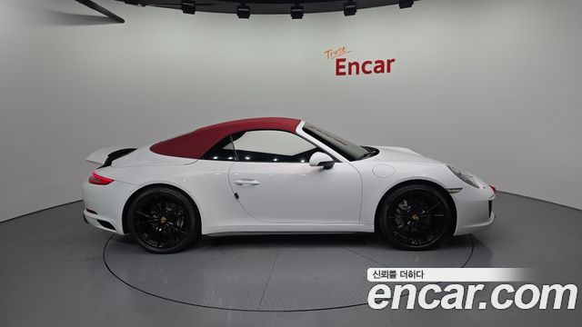Porsche 911 2018 — photo 29