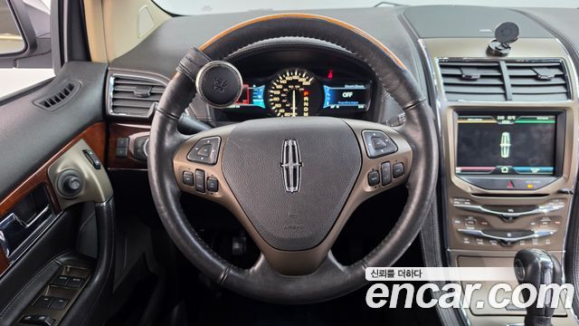 Lincoln MKX 2012 — photo 14