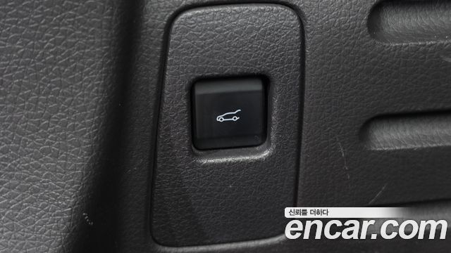 Lincoln MKX 2012 — photo 17